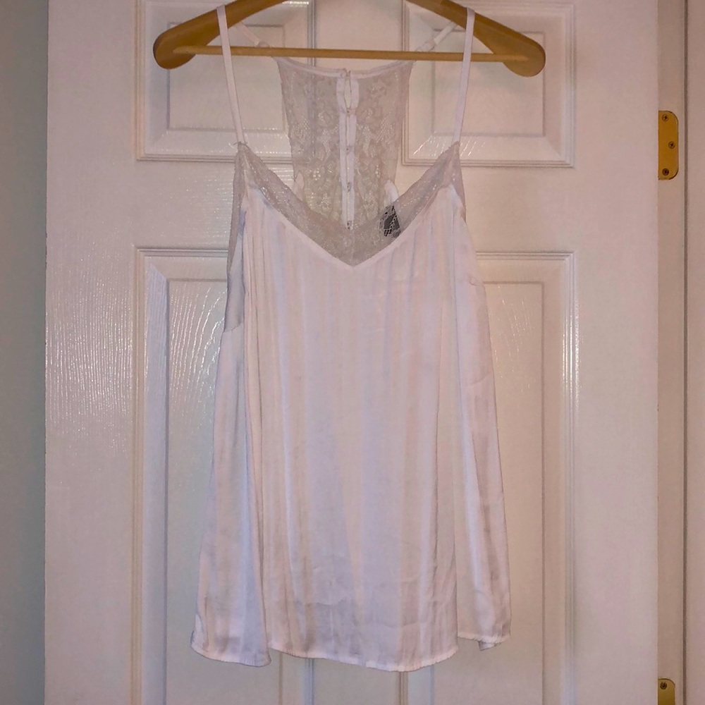 Torrid chiffon & lace white tank